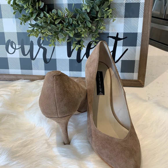 Great nude heels! - Picture 2 of 2